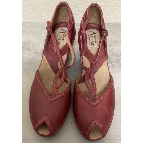 Clarks Artisian Women's Red Leather Heels 6M Open toe Ankle Strap Sandals - Picture 1 of 7
